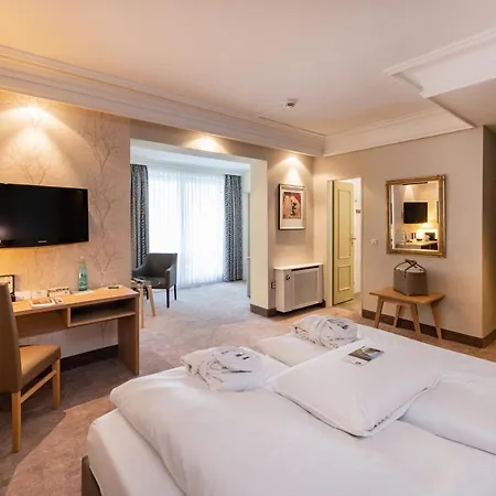 Romantik Stryckhaus Готель 4*